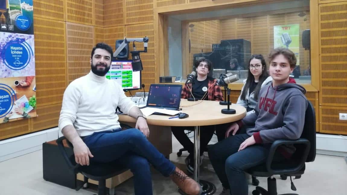Öğrencilerimiz TRT Radyo'da Genç Yaşam Programında