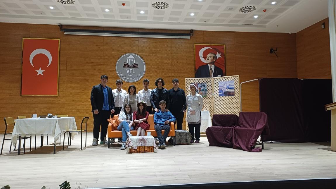 Vakfıkebir Fen Lisesi Trabzon'da düzenlenen Yönetmen Öğretmen Tiyatro Festivali'ne Hazırlanıyor
